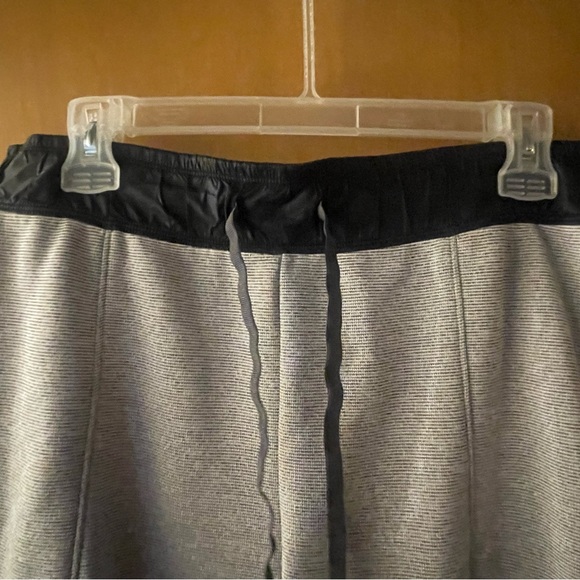 Mens fleece lined under armour joggers - Picture 5 of 10